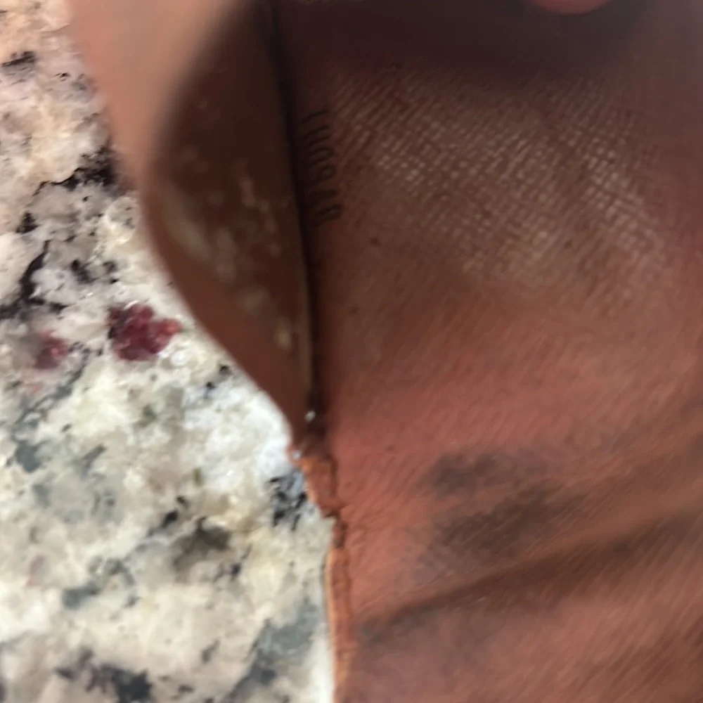 Louis Vuitton Monogram Key Case - Picture 4 of 11